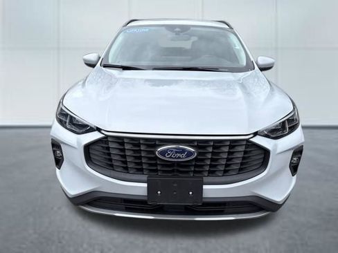 Used 2025 Ford Escape Platinum image 6