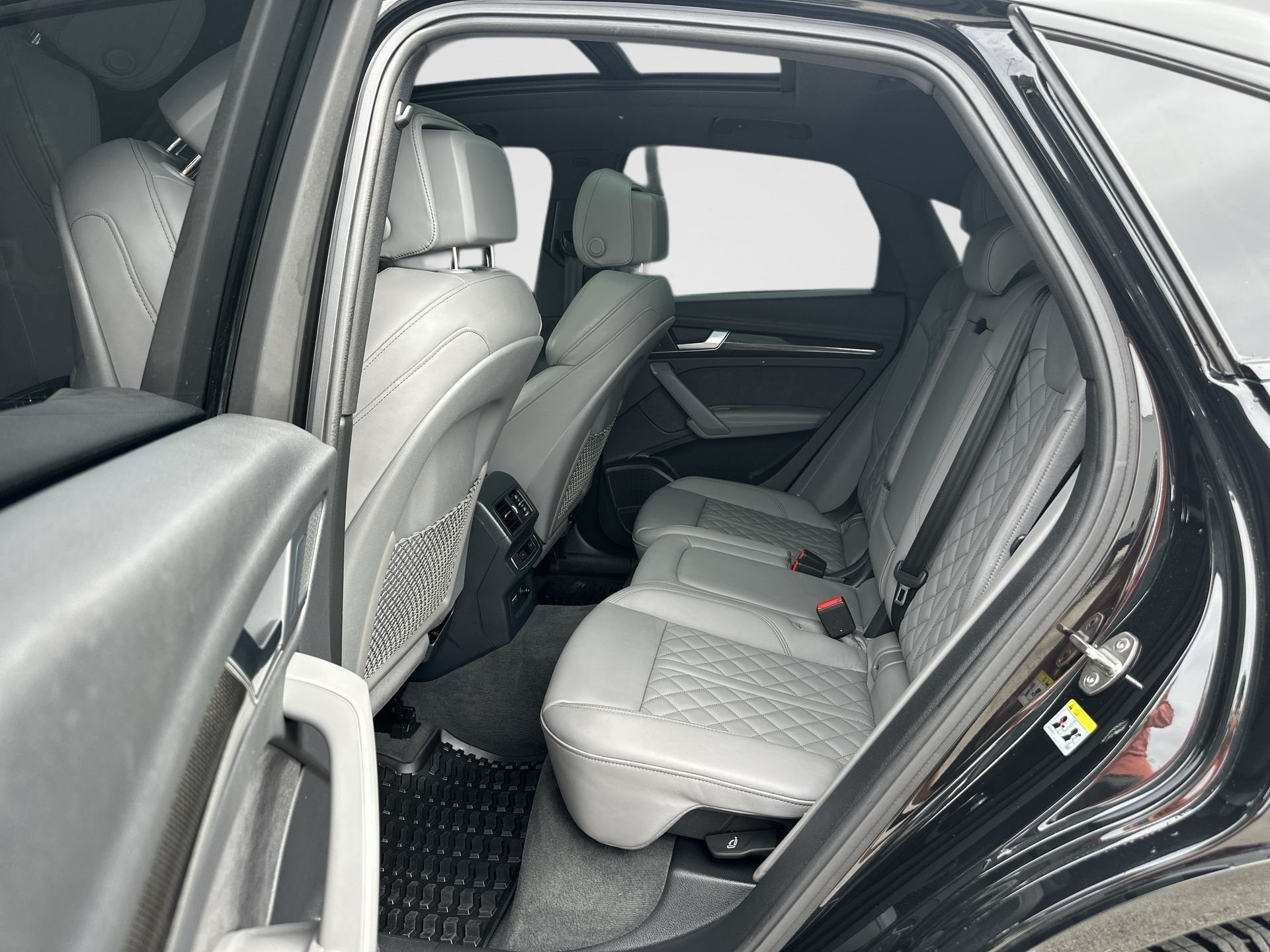 Used 2024 Audi SQ5 Premium Plus AWD/4WD image 25