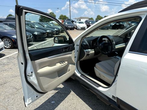 Used 2013 Subaru Outback 2.5i Premium w/ Popular Pkg 1A image 7