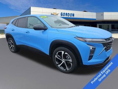 Certified 2024 Chevrolet Trax RS w/ Driver Confidence Package image 8