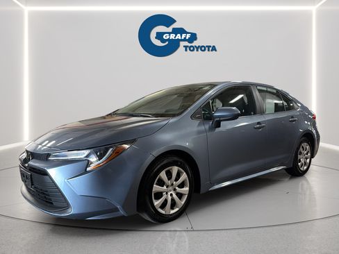 Used 2024 Toyota Corolla LE FWD image 2
