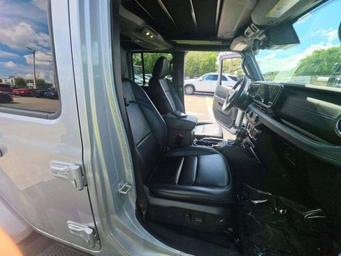Used 2024 Jeep Wrangler High Altitude AWD/4WD image 18