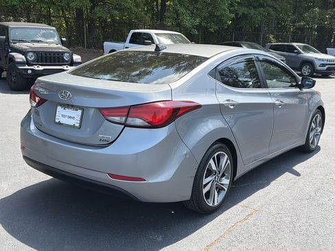 Used 2014 Hyundai Elantra Limited w/ Option Group 03 FWD image 8