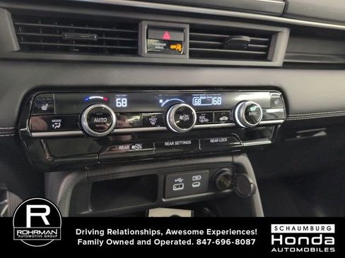 New 2025 Honda Pilot Touring image 9