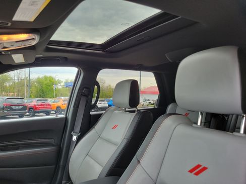 Used 2024 Dodge Durango GT AWD/4WD image 8