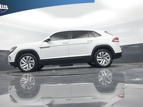Used 2023 Volkswagen Atlas Cross Sport SE w/ Panoramic Sunroof Package FWD image 20