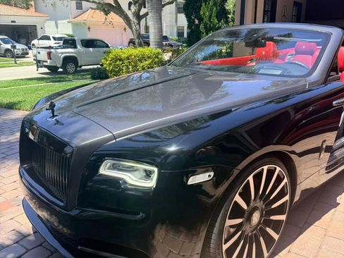 Used 2018 Rolls-Royce Dawn RWD image 1