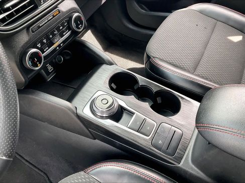 Used 2024 Ford Escape ST-Line image 17