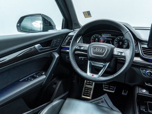 Used 2025 Audi SQ5 Premium Plus w/ Premium Plus Package image 31