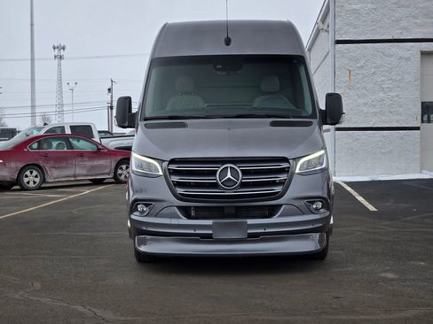Used 2023 Mercedes-Benz Sprinter 3500 w/ Parking Package image 7