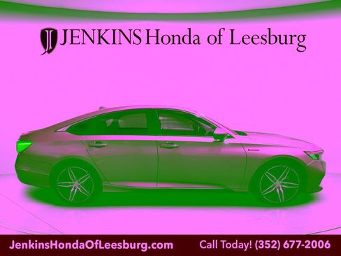 Used 2021 Honda Accord Touring image 2