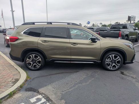 Certified 2025 Subaru Ascent Limited AWD/4WD image 4