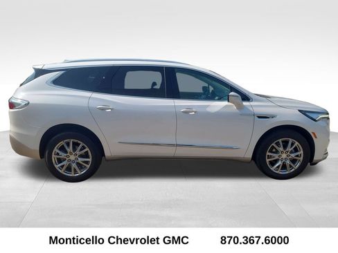 Used 2022 Buick Enclave Premium w/ Surround and Sites Package FWD image 8