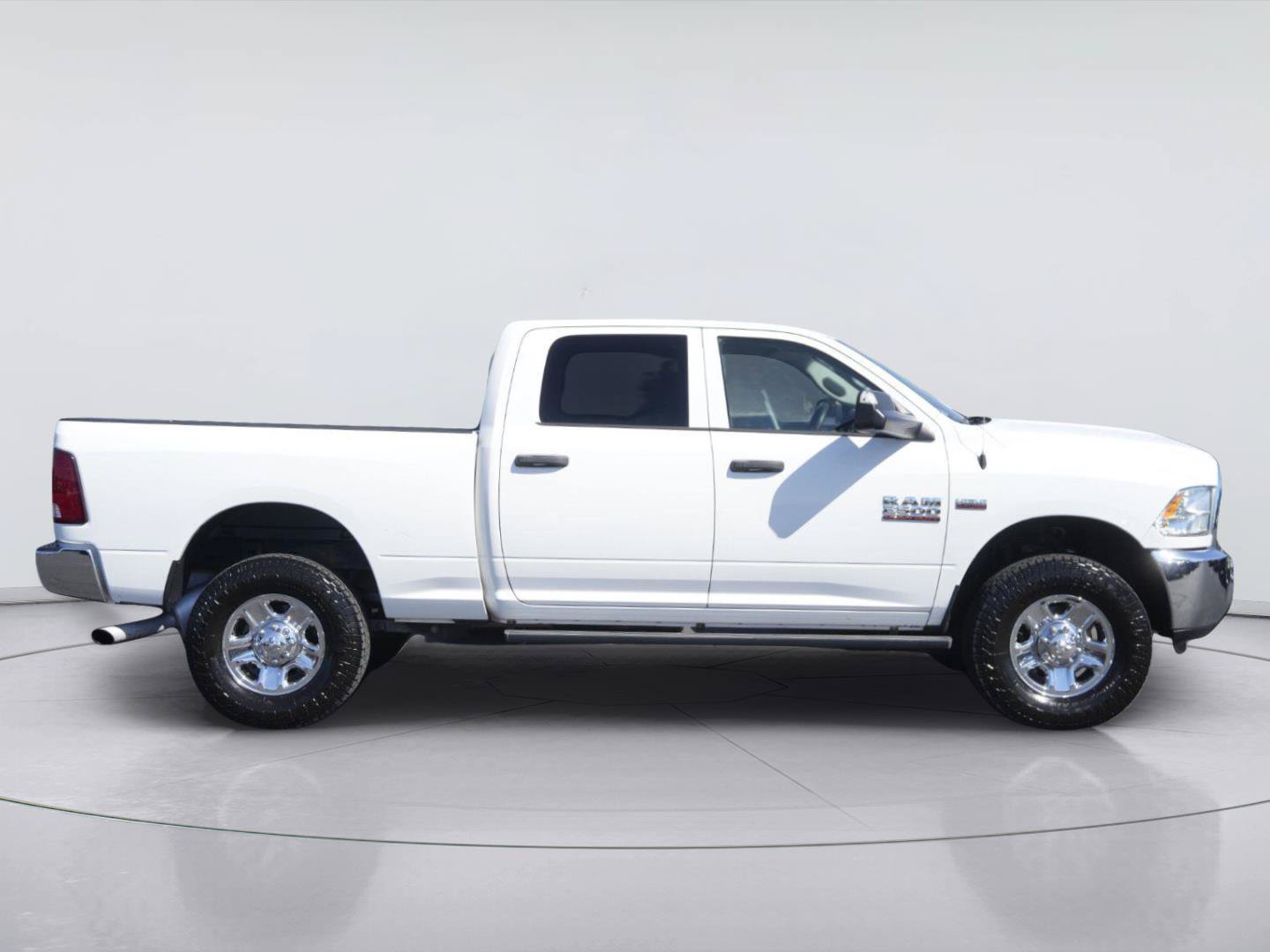 Used 2017 RAM 2500 Tradesman w/ Chrome Appearance Group AWD/4WD image 5