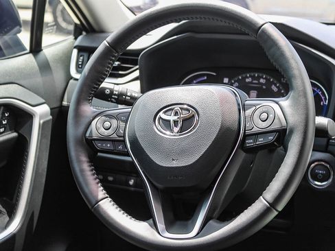Certified 2025 Toyota RAV4 XLE Premium w/ Weather Package AWD/4WD image 17