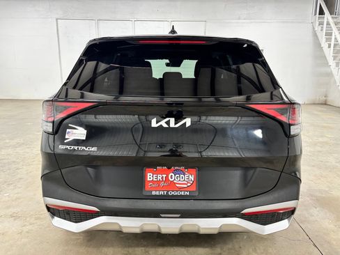 Used 2024 Kia Sportage LX FWD image 6