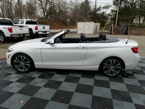 Used 2017 BMW 230i xDrive Convertible image 8