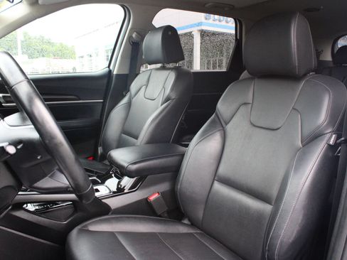 Used 2023 Kia Telluride S w/ S Sunroof Package AWD/4WD image 14