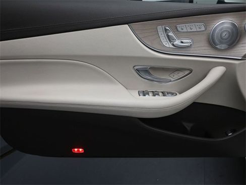 Used 2018 Mercedes-Benz E 400 E 400 image 19