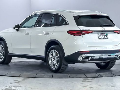 Used 2025 Mercedes-Benz GLC 300 image 6