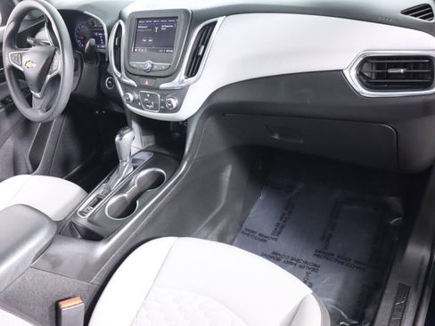 Used 2021 Chevrolet Equinox LS image 36