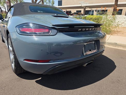 Used 2017 Porsche 718 Boxster RWD image 24