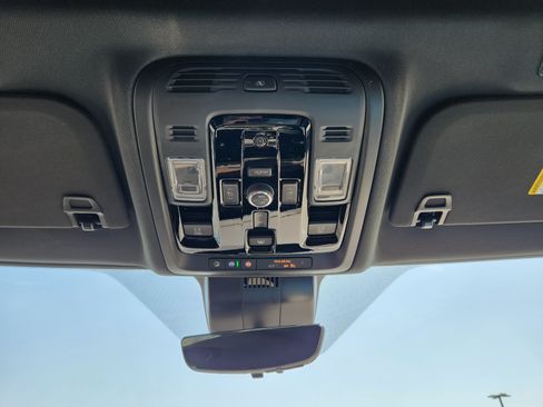 New 2026 Chevrolet Tahoe High Country AWD/4WD image 15
