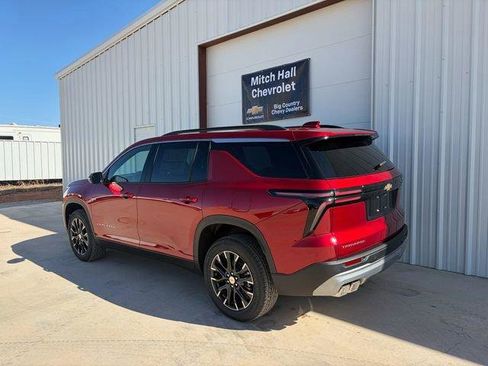 New 2026 Chevrolet Traverse LT w/ Sun and Wheel Package FWD image 5