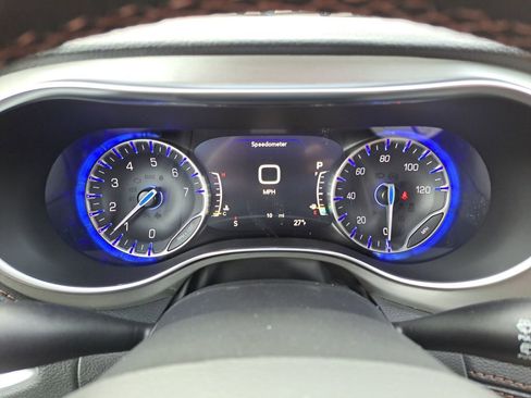 New 2026 Chrysler Pacifica Pinnacle w/ Trailer Tow Group AWD/4WD image 21