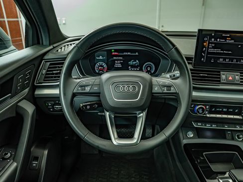 Used 2024 Audi Q5 2.0T Premium w/ Summer of Audi Package AWD/4WD image 23