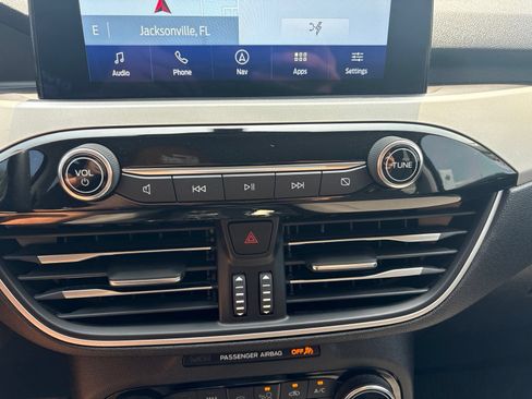 Used 2021 Ford Escape SE w/ SE Sport Appearance Package FWD image 30