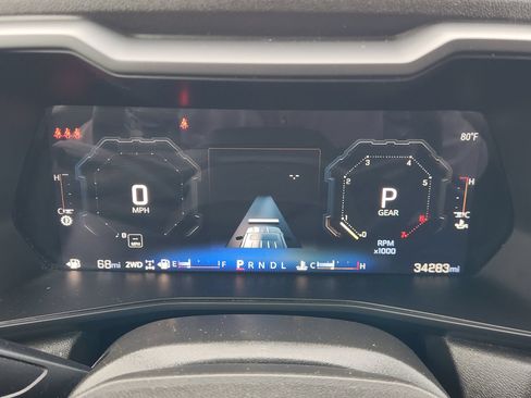 Used 2024 Chevrolet Colorado W/T w/ WT Convenience Package II AWD/4WD image 17