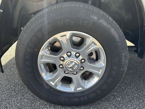 Used 2024 RAM 2500 Big Horn w/ Bed Utility Group image 8