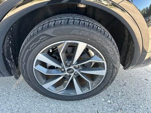 Used 2023 Audi Q5 2.0T Premium Plus w/ Premium Plus Package AWD/4WD image 19