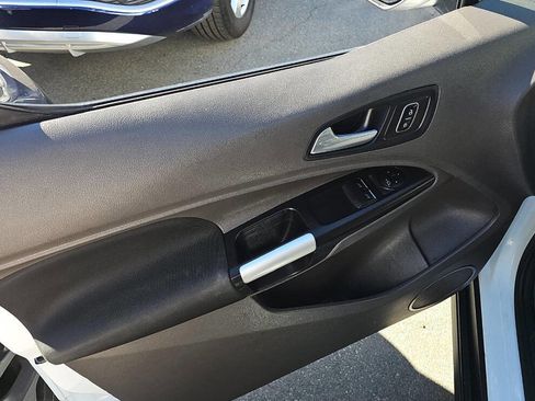 Used 2020 Ford Transit Connect XLT image 12