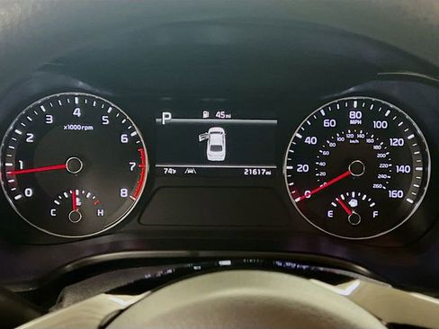 Certified 2024 Kia Forte LXS image 12