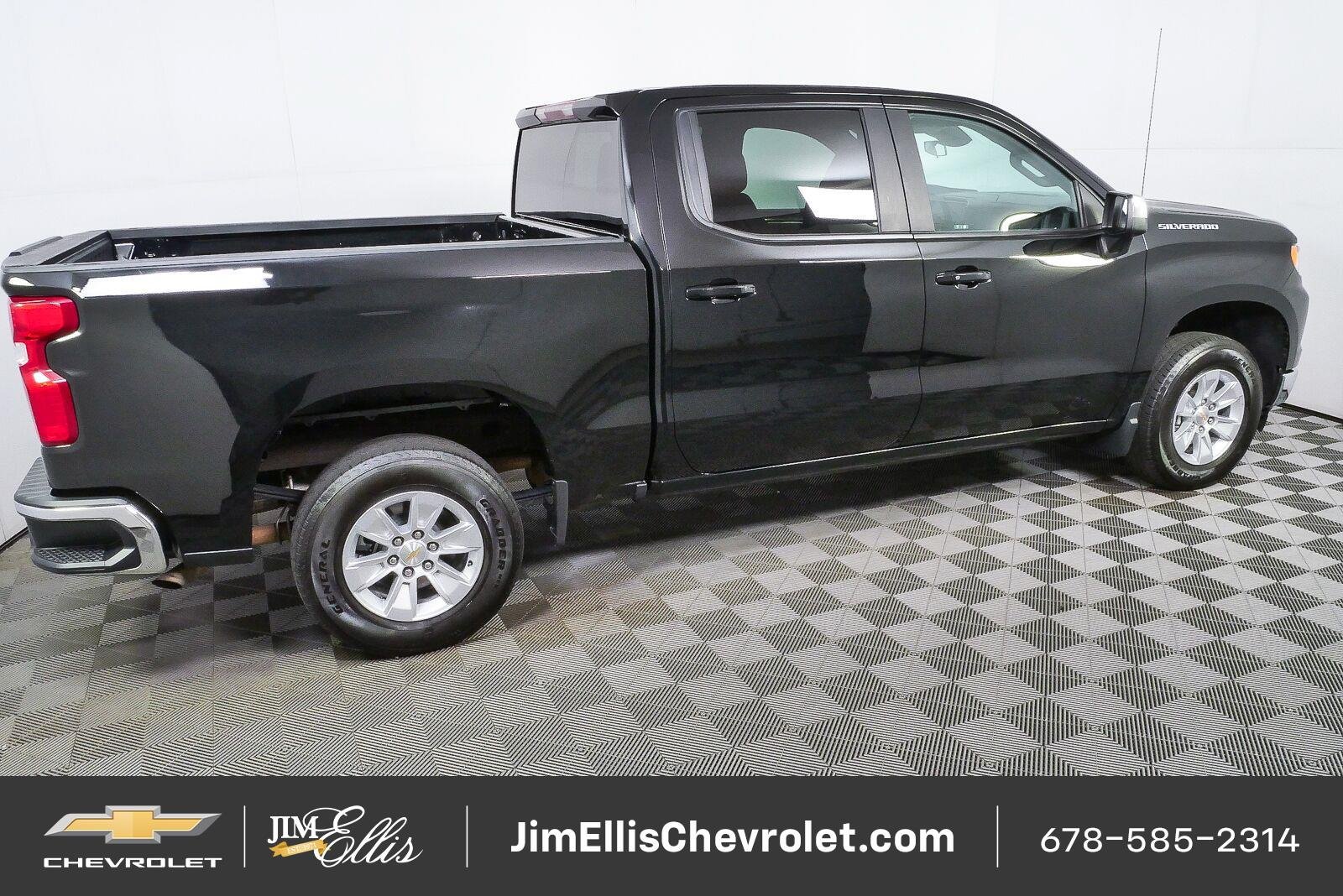 Certified 2025 Chevrolet Silverado 1500 LT AWD/4WD image 2