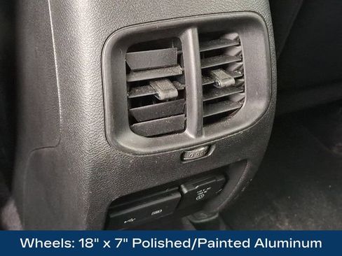 Used 2019 Jeep Cherokee Limited image 14