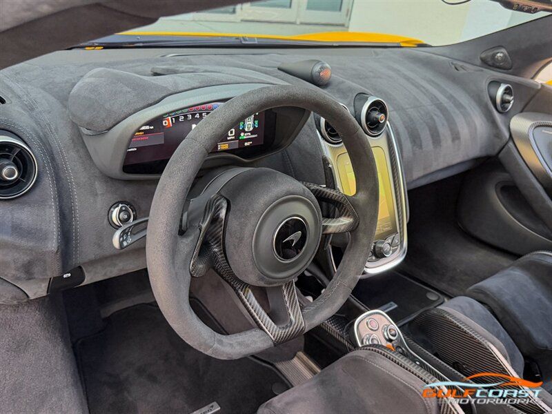 Used 2019 McLaren 600LT RWD image 29