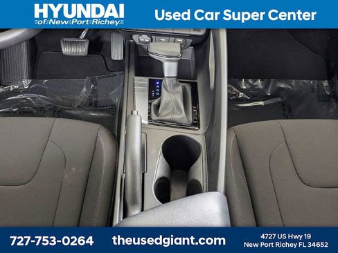 Used 2023 Hyundai Elantra SEL FWD image 17