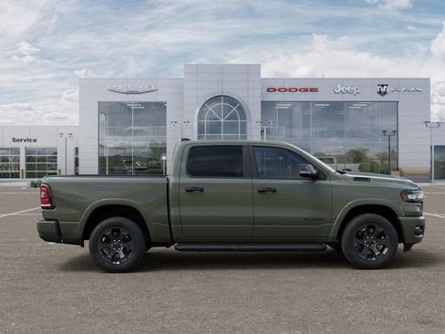 New 2026 RAM 1500 4x4 Crew Cab image 21