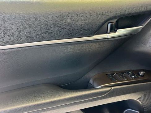 Certified 2021 Toyota Camry SE w/ Convenience Package FWD image 12