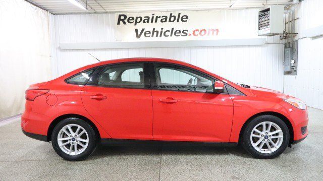 Used 2017 Ford Focus SE FWD image 4