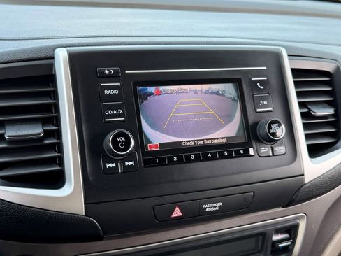 Used 2016 Honda Pilot LX image 23