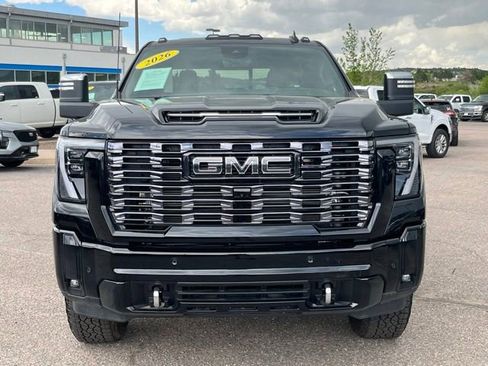 Used 2026 GMC Sierra 2500 Denali Ultimate w/ LPO, Black Badging Package AWD/4WD image 9