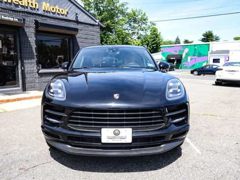 Used 2020 Porsche Macan AWD/4WD image 2
