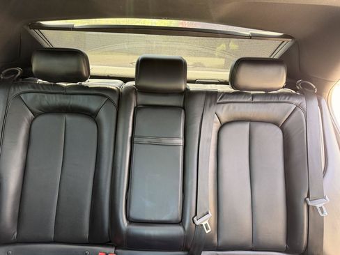 Used 2017 Lincoln Continental Reserve AWD/4WD image 28