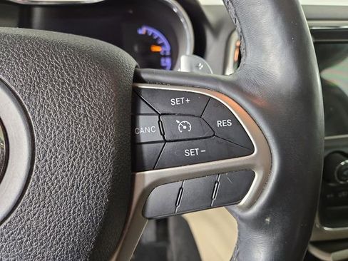 Used 2014 Jeep Grand Cherokee Limited w/ Luxury Group II image 23