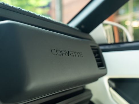 Used 1988 Chevrolet Corvette Coupe image 25