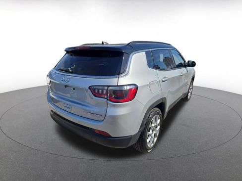 Used 2025 Jeep Compass Limited image 8